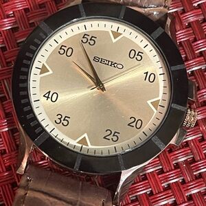 Mens Seiko Quartz Wristwatch